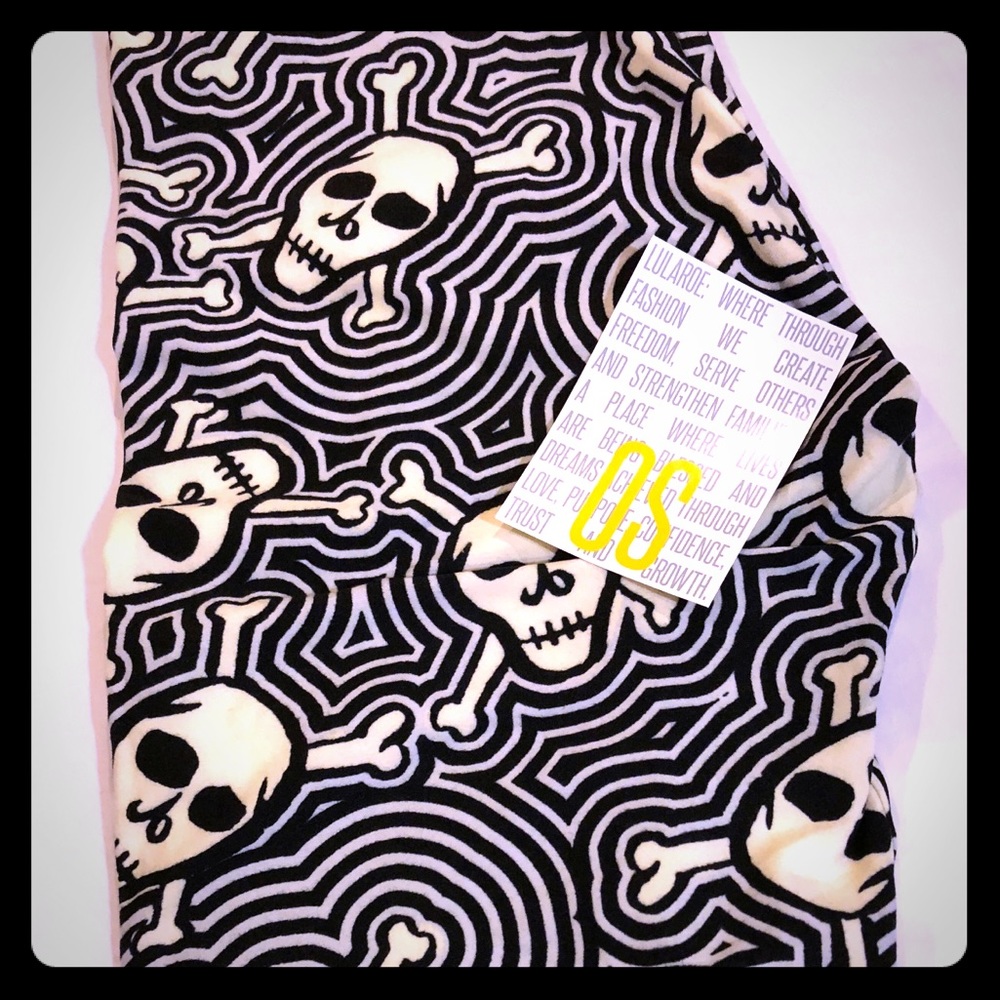 Lularoe skull legging